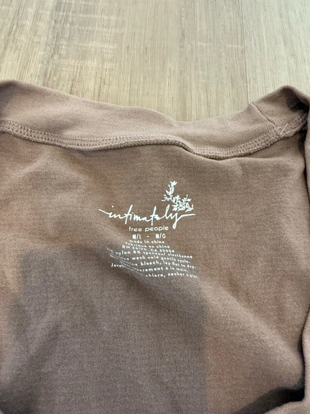 Intimately Free People Seamless Scoop Neck Top Size M/L (NWT)
